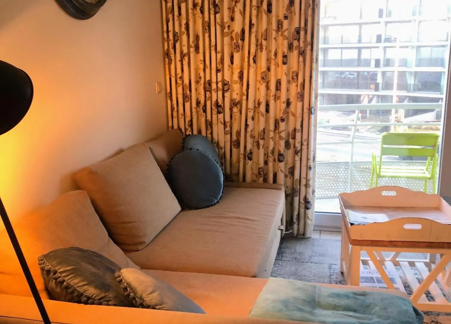 La Vie Sur Mer - Appartement Zijdelings Zeezicht Mariakerke Ostende 0*,  Belgique